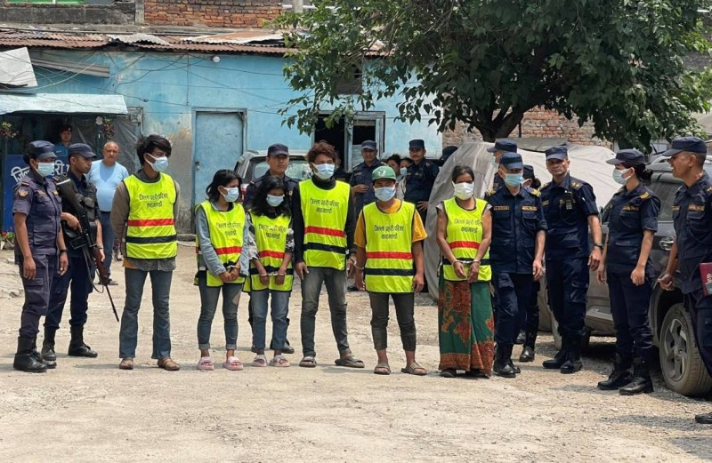 युवतीको प्रवेशपछि प्रहरी जवान लठ्ठिए, अनि यसरी लिए घिमिरेको प्राण