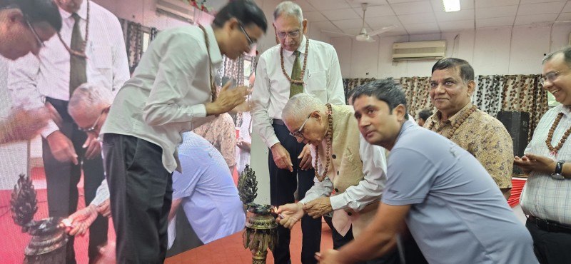 प्रधानमन्त्री कार्यालय र स्वास्थ्य मन्त्रालयले गर्दा स्वास्थ्य संस्था ध्वस्त