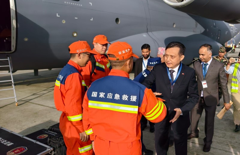 Ambassador Zhang Maoming attends handover ceremony for China-aid emergency relief supplies to Nepal