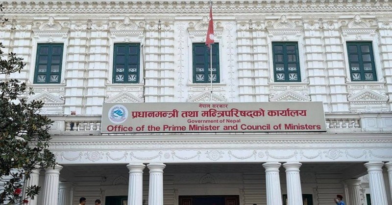 बराल, घिमिरे र सुवेदी सचिव बढुवा खान तम्तयार, तत्कालै को हुन्छ सचिव ?