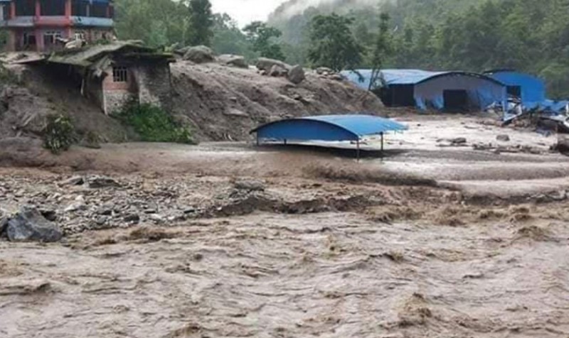 बान्द्रे खोलामा आएको बाढीले बगाउँदा बागलुङमा दुईको मृत्यु