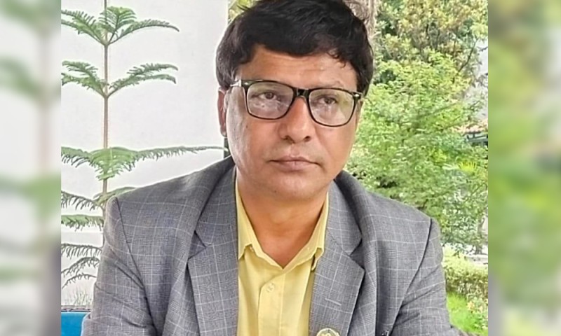 प्रहरीले धुँईपाताल खोजेका फरार अभियुक्त सांसद प्रधानमन्त्री ओली संगै झुल्किए