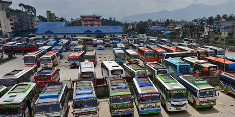 काठमाडौँ उपत्यका आउजाउमा रोक, लामो दूरीका गाडी आज पनि गन्तव्यतर्फ जान दिइएन