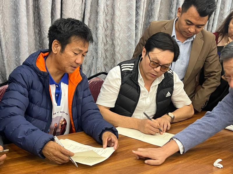 पूर्व मेयरको पार्टीमा पूर्व मन्त्री ओत लाग्ने, राति कुरा मिलाएपछि दिउँसो टिकाटालो