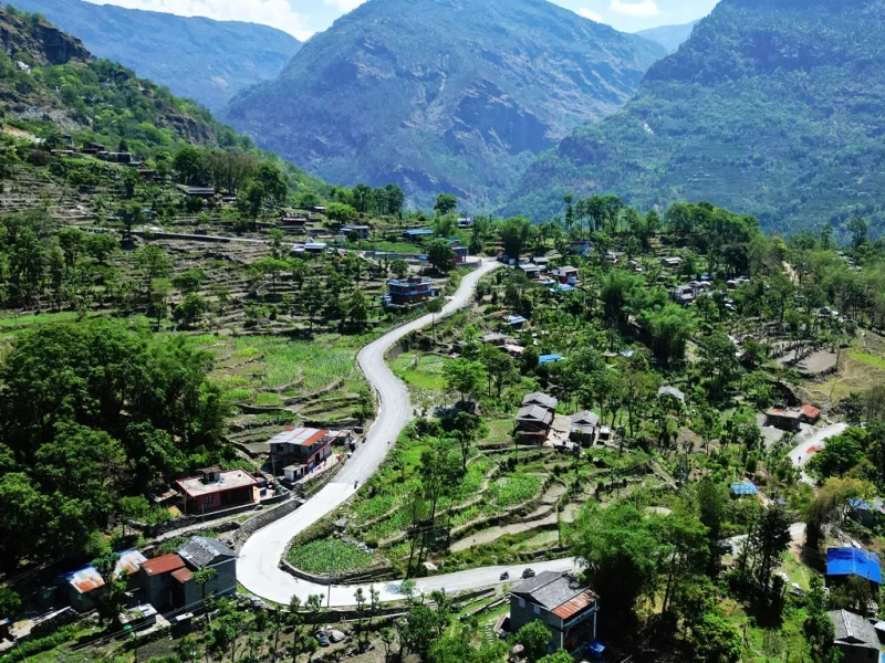 सडक कालोपत्र भएपछि स्थानीयलाई आवागमनमा सहज