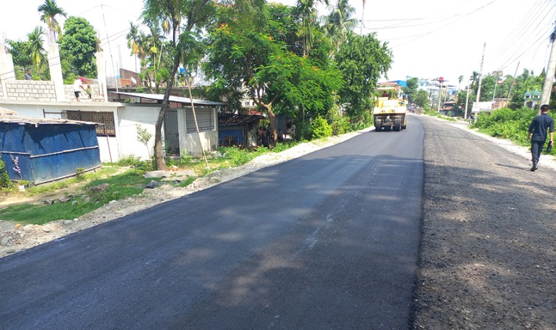 बिर्तामोड-शनिश्चरे सडक कालोपत्र : स्थानीयवासी खुसी