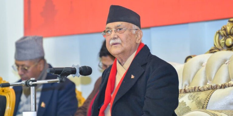 विमानस्थलमा छामछुम गरेपछि बिच्किए ओली, दिए आन्दोलनको चेतावनी 