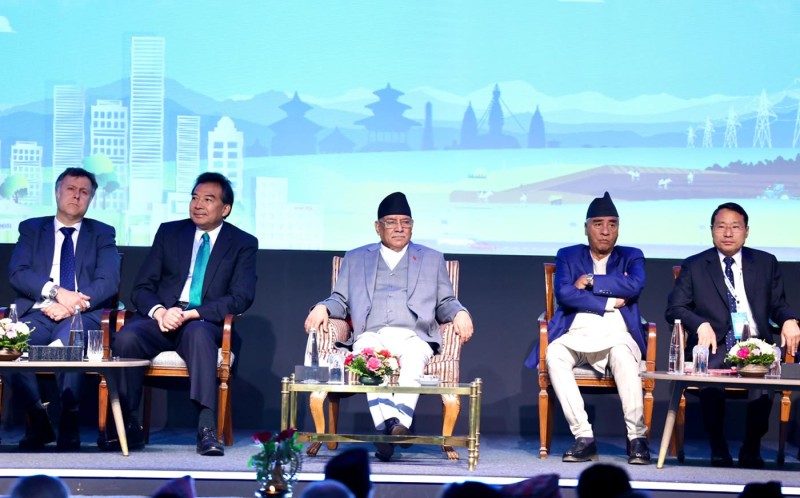 प्रधानमन्त्री प्रचण्डले लगानीकर्ताको ध्यान खिच्न फ्याँके यस्तो तुरुप