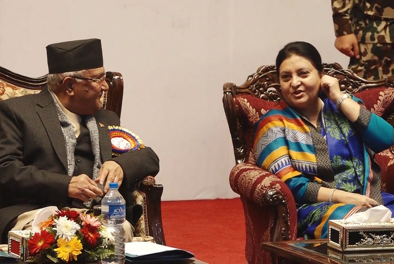 पूर्वराष्ट्रपति विद्यामाथि खनिए प्रधानमन्त्री ओली, धारेहात लगाएरै गरे गाली 