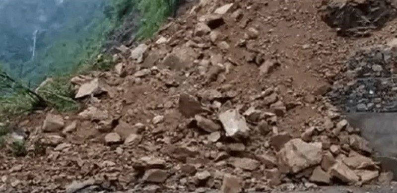 देशभर ३६ राजमार्ग पूरै बन्द (सुची सहित)