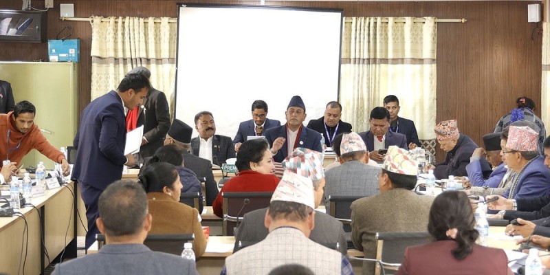 कर्मचारीलाई पुरस्कार, पदोन्नति र दण्डित गर्ने व्यवस्था ऐनमै हुनुपर्ने