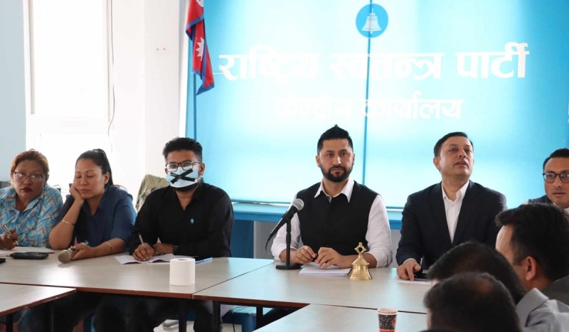 रास्वपाले आजै मुकुलको जरोकिलो उखेल्ने, अरू के-के गर्दैछ ?