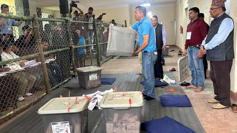 ईलाममा डम्बरलाई डकेन्द्रले उछिने, एमालेका सुहाङको मत कति ?